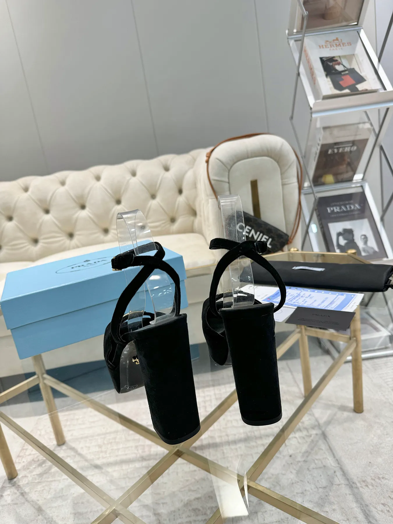 👟👟Ex-factory price 600👟👟 (imitation leather bottom-20) New arrival 👉Ready stock👈Remove the original board and make a 1:1 replica‼ ️The highest version ✅ Prada's early spring catwalk hot style 😘The latest spring style Thick heel square toe water platform series (genuine leather outsole) (simulated leather sole) A must-have for goddesses, super beautiful on the feet 👉The upper is made of imported original sheep leather, soft and textured, lining + foot pads, imported sheepskin lining, breathable and comfortable, private model water platform, heel, water platform 4M, heel height 13M Code number 35M-39M (34 40 41 42 43 is custom-made and cannot be returned or exchanged)